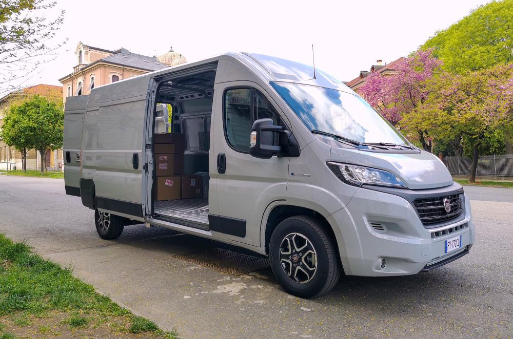 Fiat E-Ducato front right static