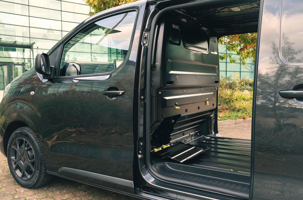 Fiat E-Scudo side door