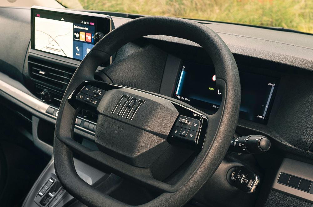 Fiat E-Scudo steering wheel and screens