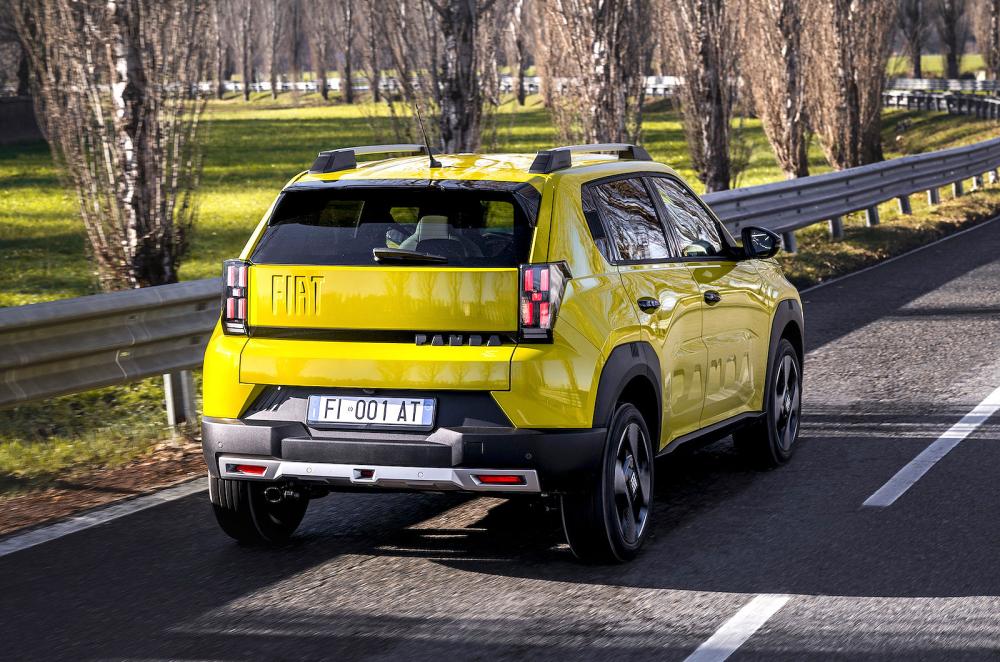 Fiat Grande Panda Electric rear right driving
