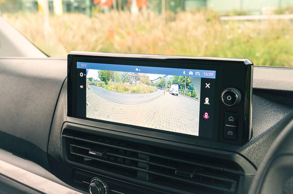 Fiat Scudo infotainment touchscreen
