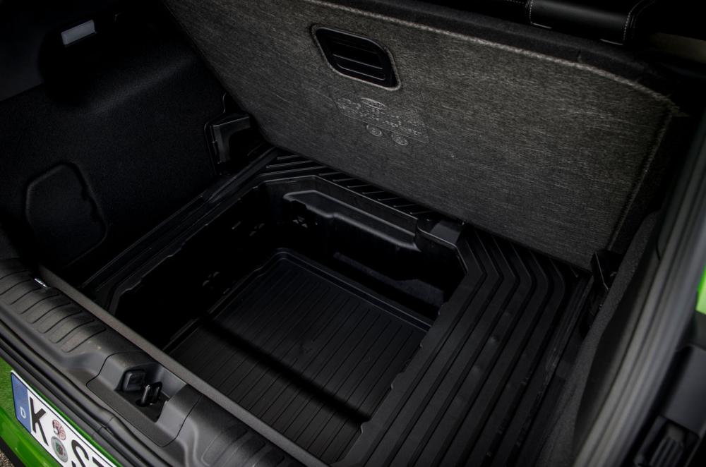 Ford Puma ST 2022 boot open