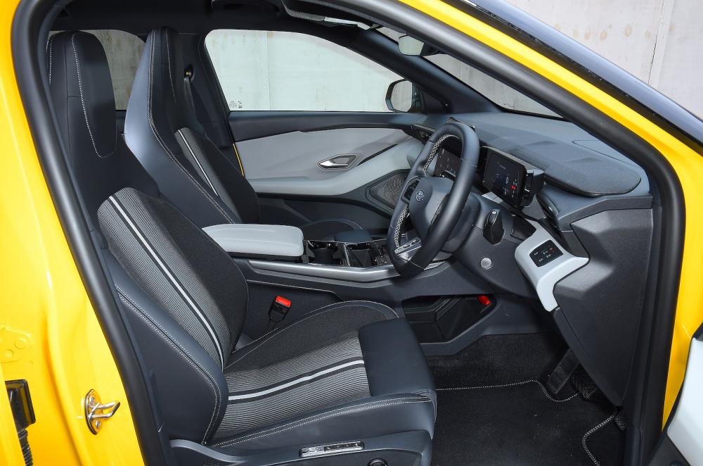 Ford Capri front seats