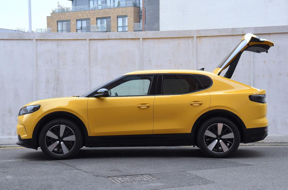 Ford Capri left static boot open