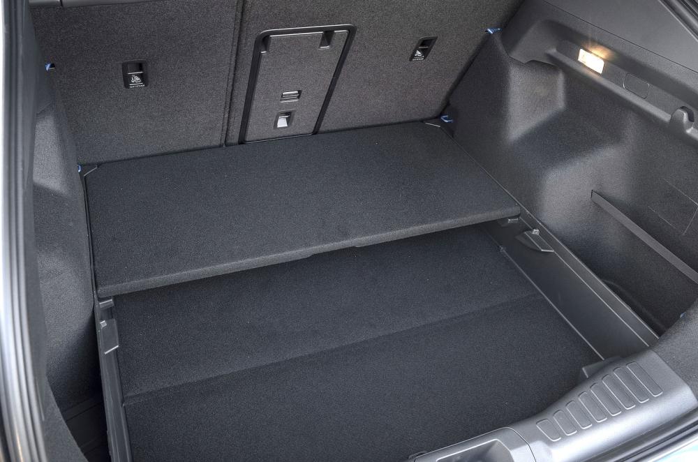 Ford Capri underfloor boot storage