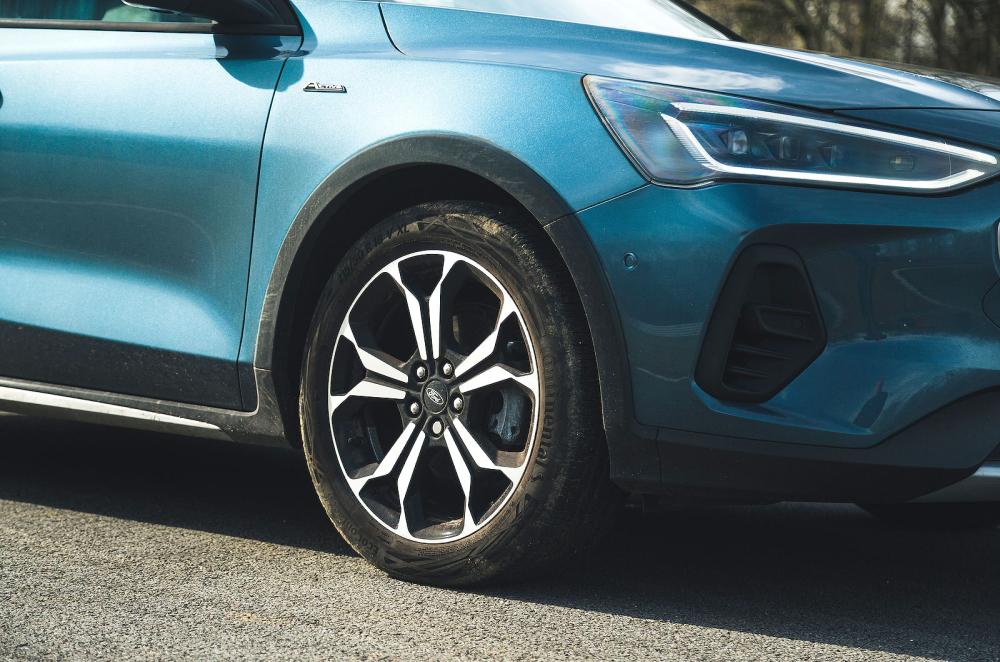 Ford Focus Estate alloy wheel