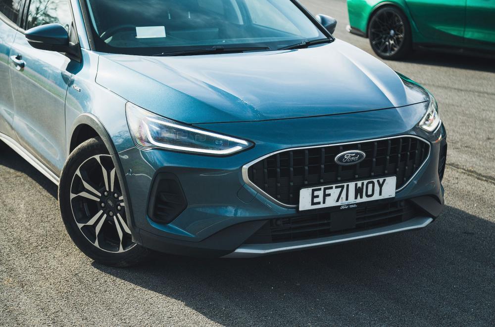 Ford Focus Estate front detail