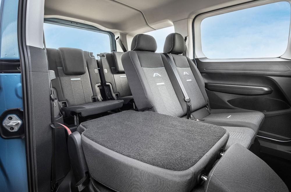 Ford Tourneo Connect interior back seats