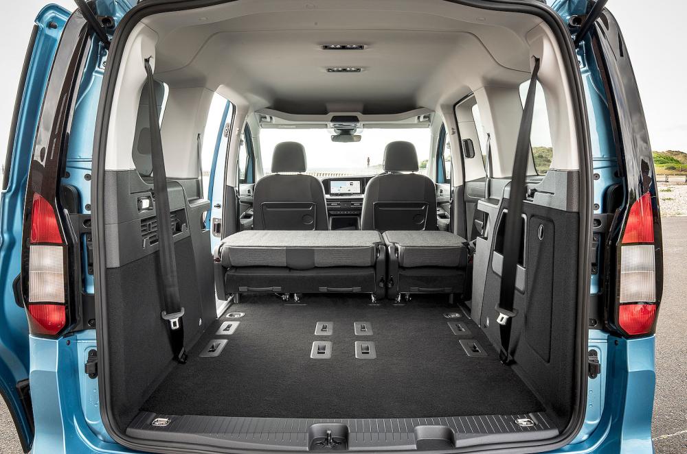 Ford Grand Tourneo Connect boot