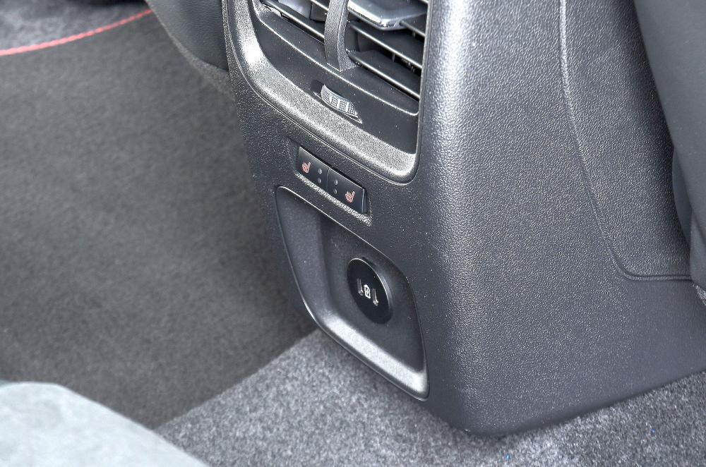 Ford Kuga rear interior detail
