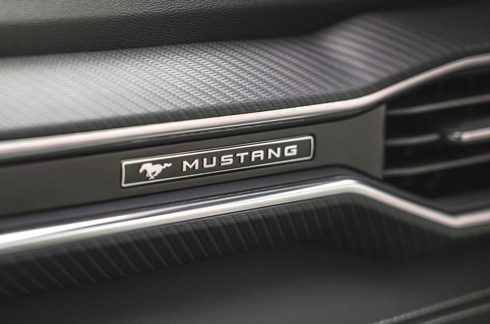 Ford Mustang Convertible dashboard detail