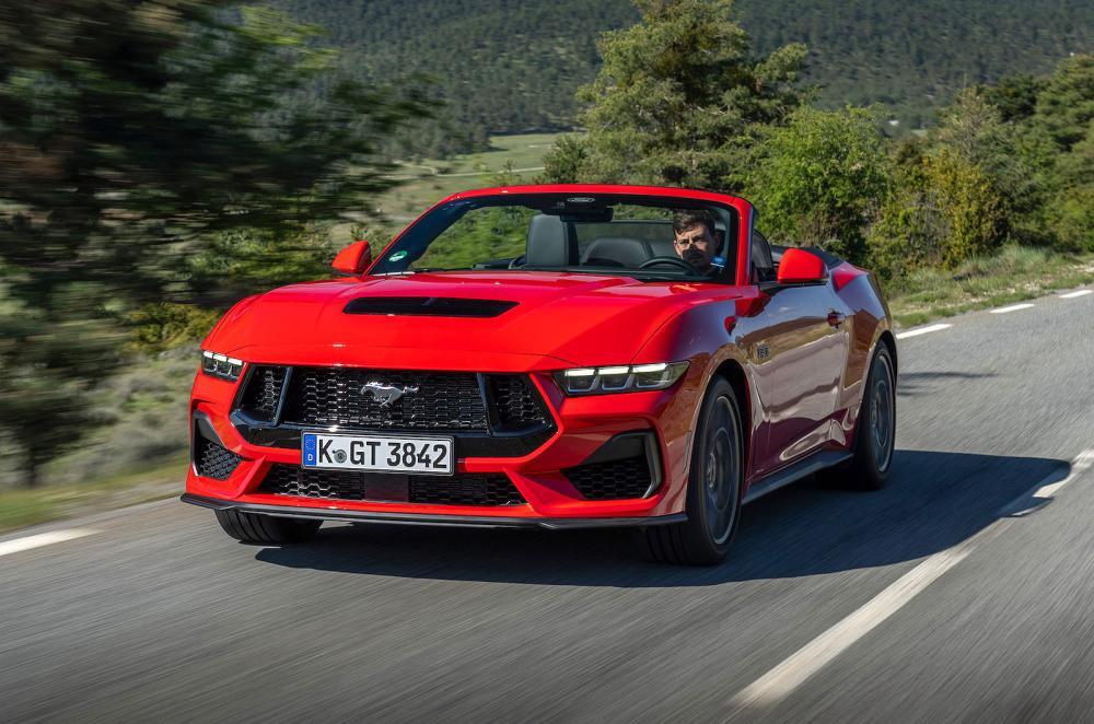 Ford Mustang Convertible front left driving