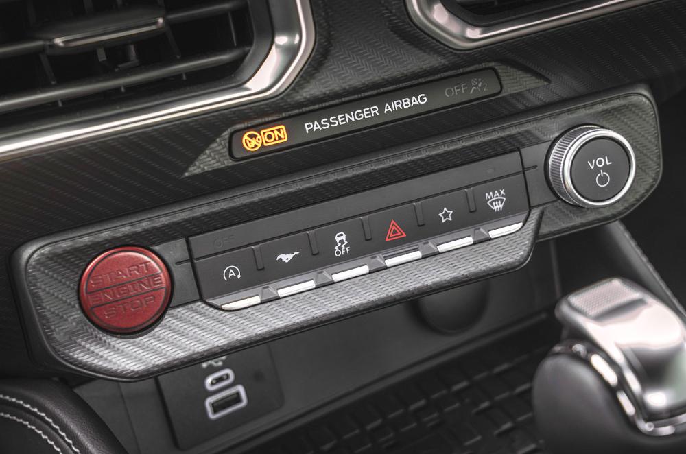 Ford Mustang Convertible interior controls