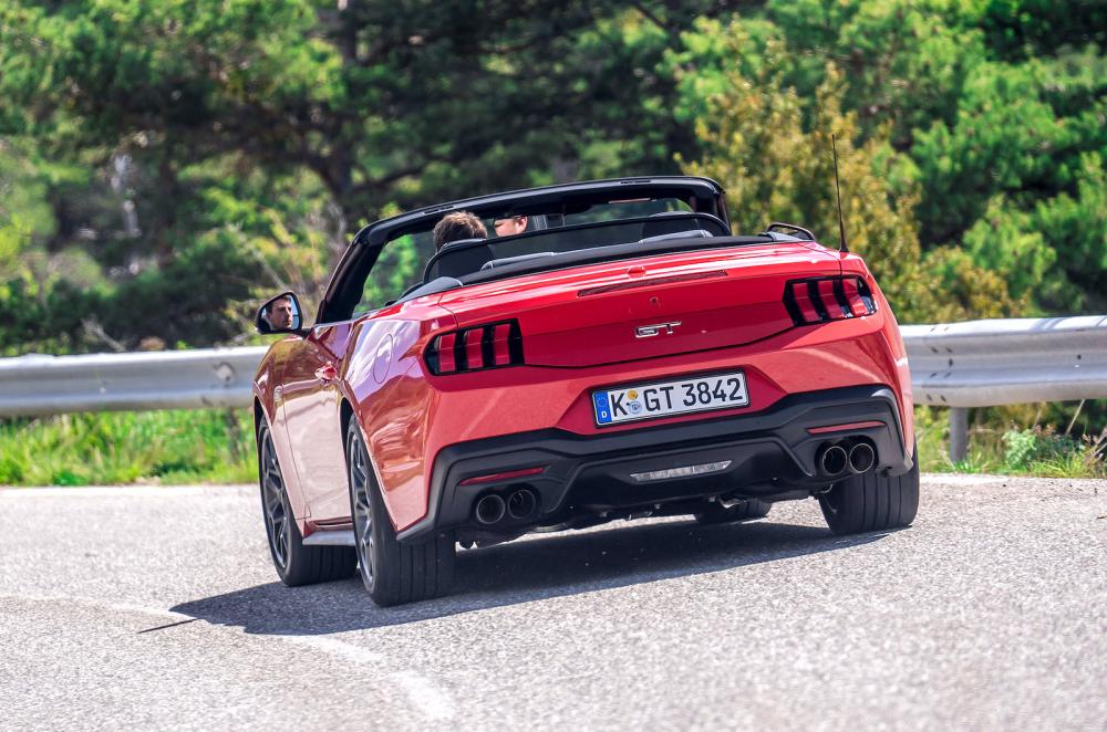 Ford Mustang Convertible rear cornering