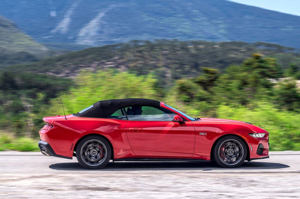 Ford Mustang Convertible right driving