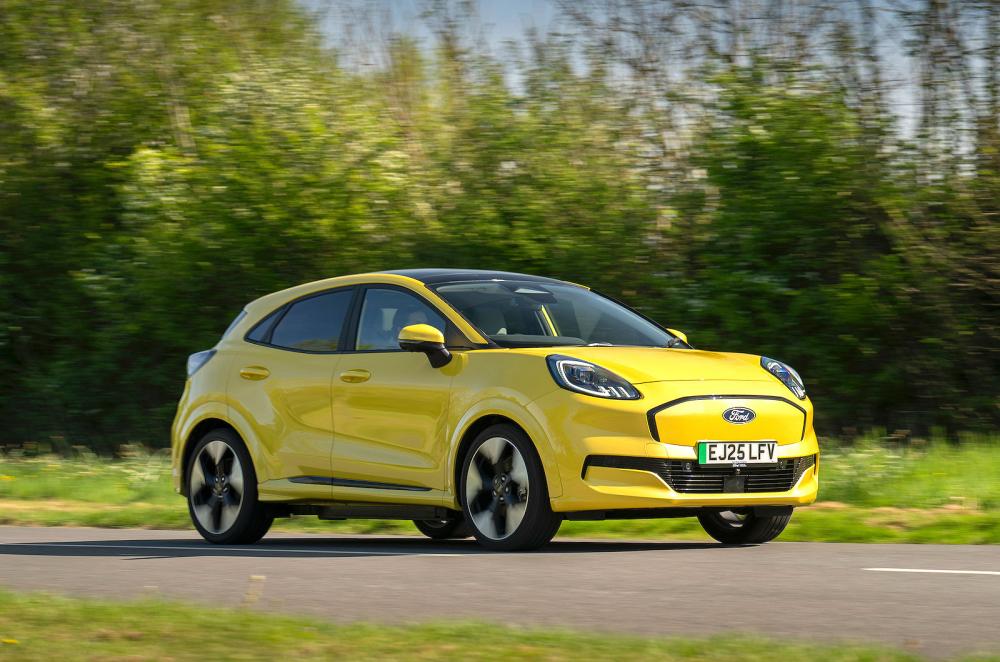 Ford Puma Gen-E front right driving