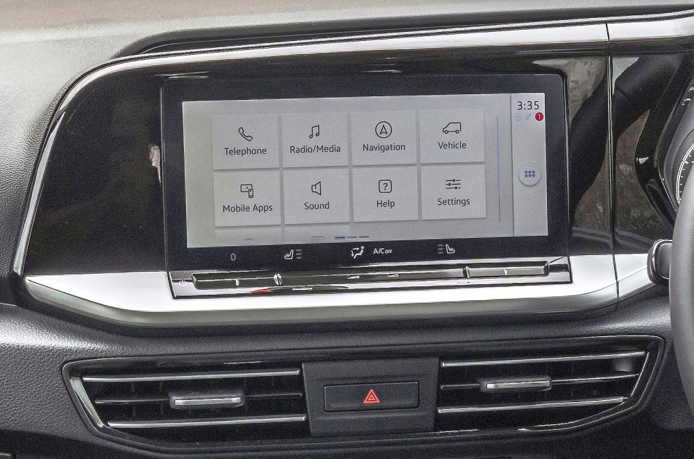 Ford Tourneo Connect interior infotainment