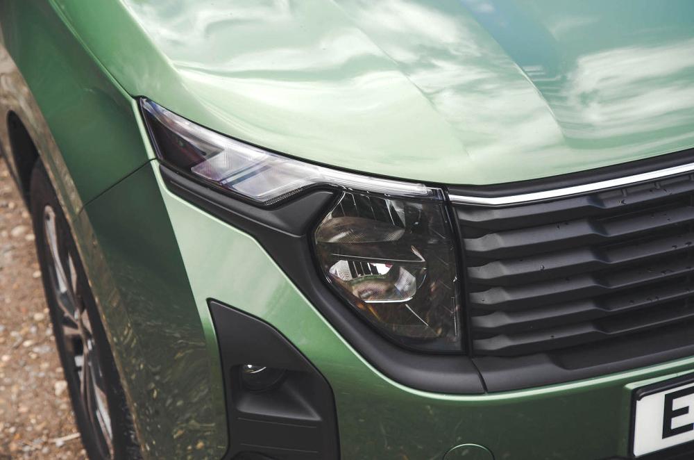 Ford Tourneo Courier headlights