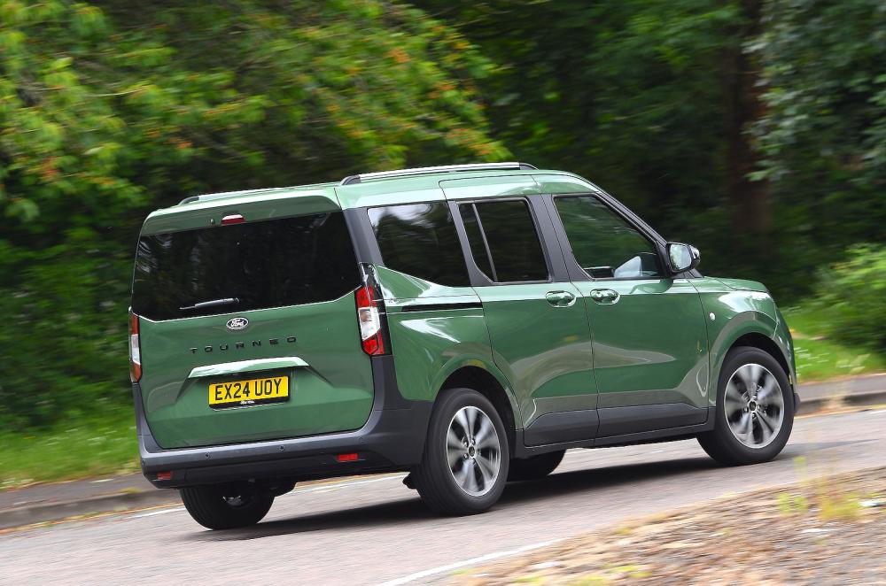 Ford Tourneo Courier rear cornering