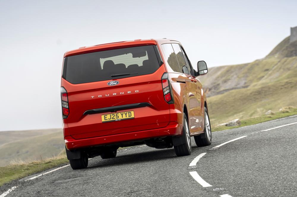 Ford Tourneo Custom rear cornering