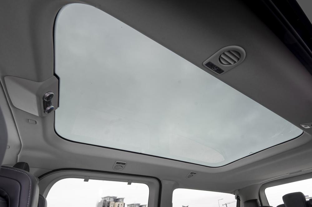 Ford Tourneo Custom sunroof