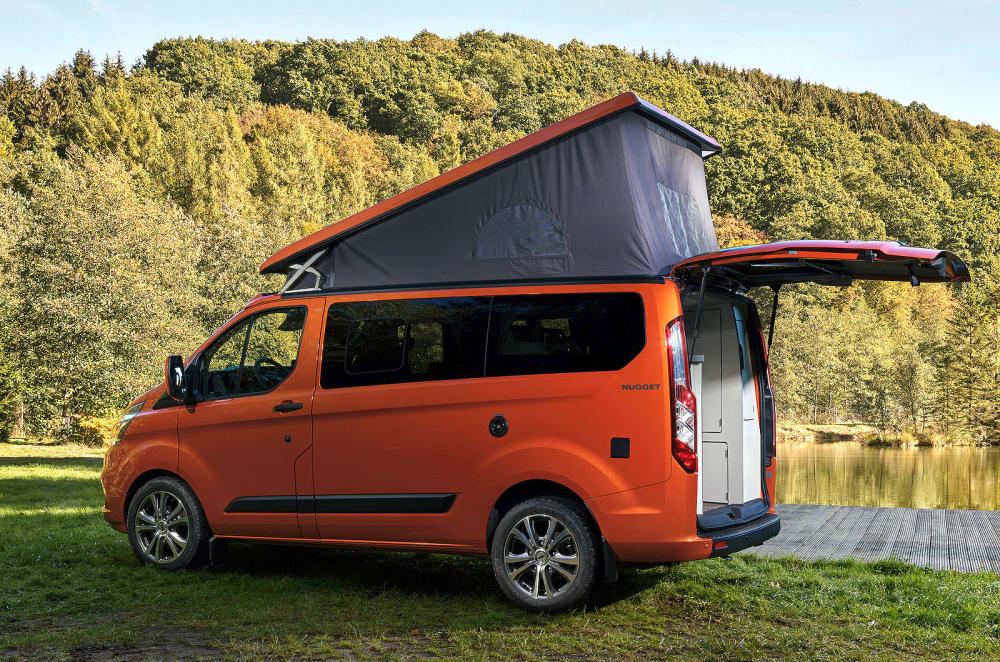 Ford Transit Custom Nugget left static