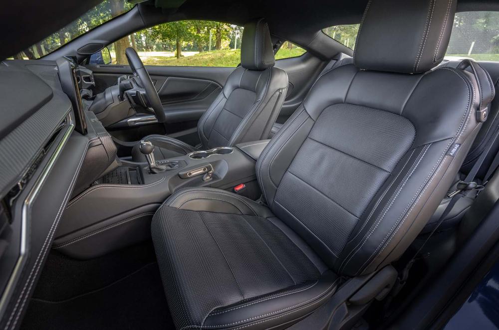 Ford Mustang GT front seats
