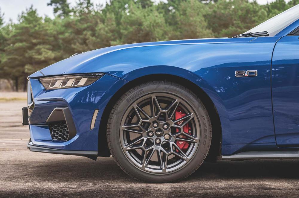 Ford Mustang GT alloy wheel