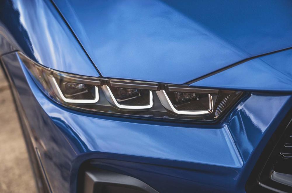 Ford Mustang GT headlights