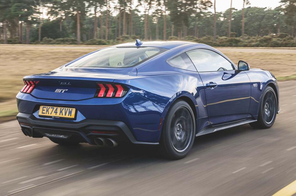 Ford Mustang GT rear right driving