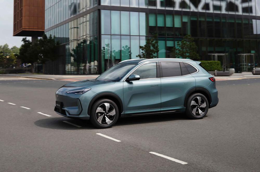 Geely EX5 driving side profile