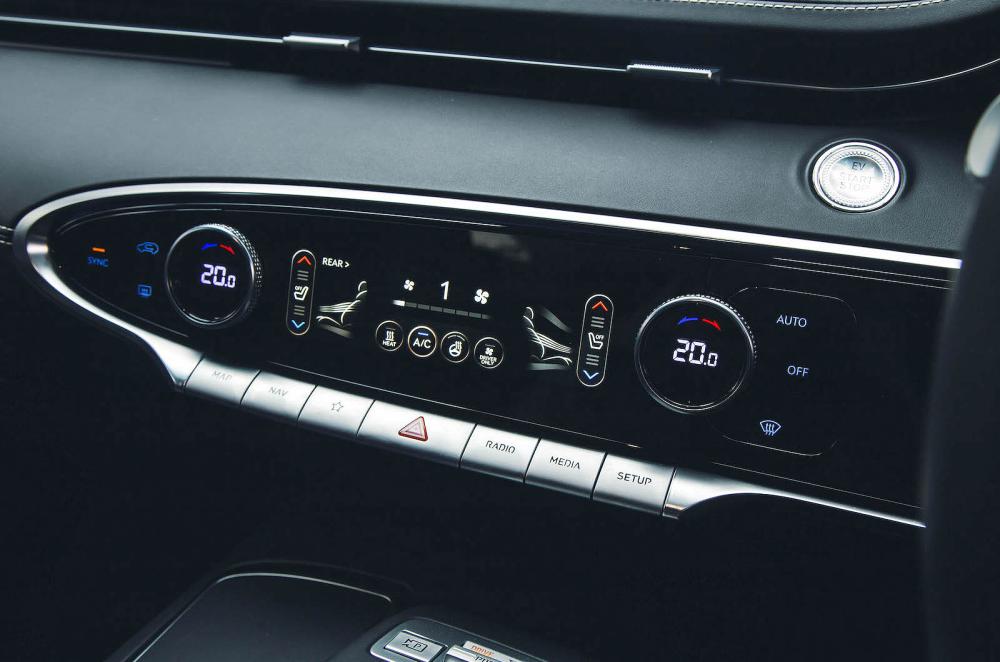 Genesis Electrified GV70 air-con controls