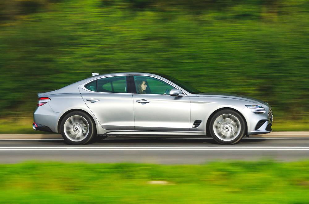 Genesis G70 right driving