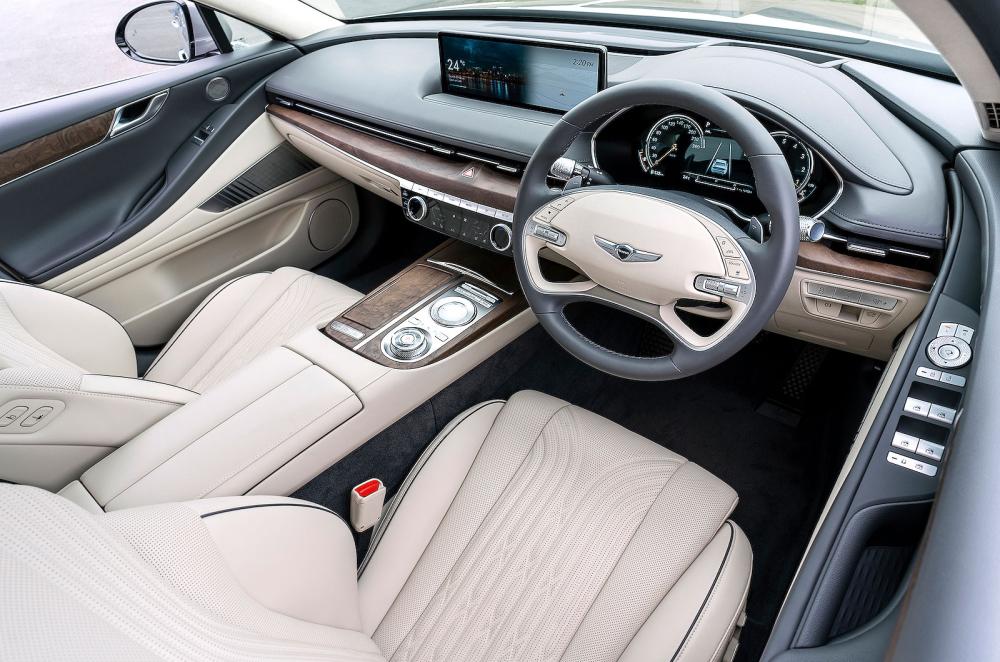 Genesis G80 dashboard