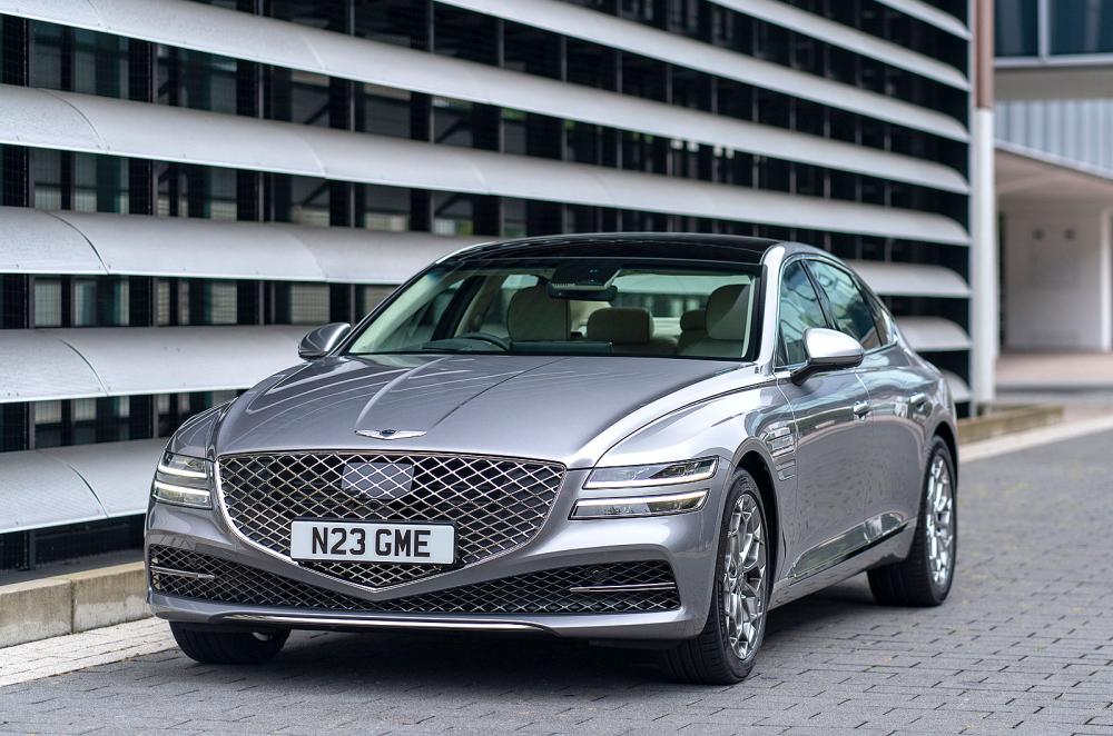 Genesis G80 front left static