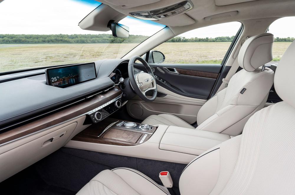 Genesis G80 front seats
