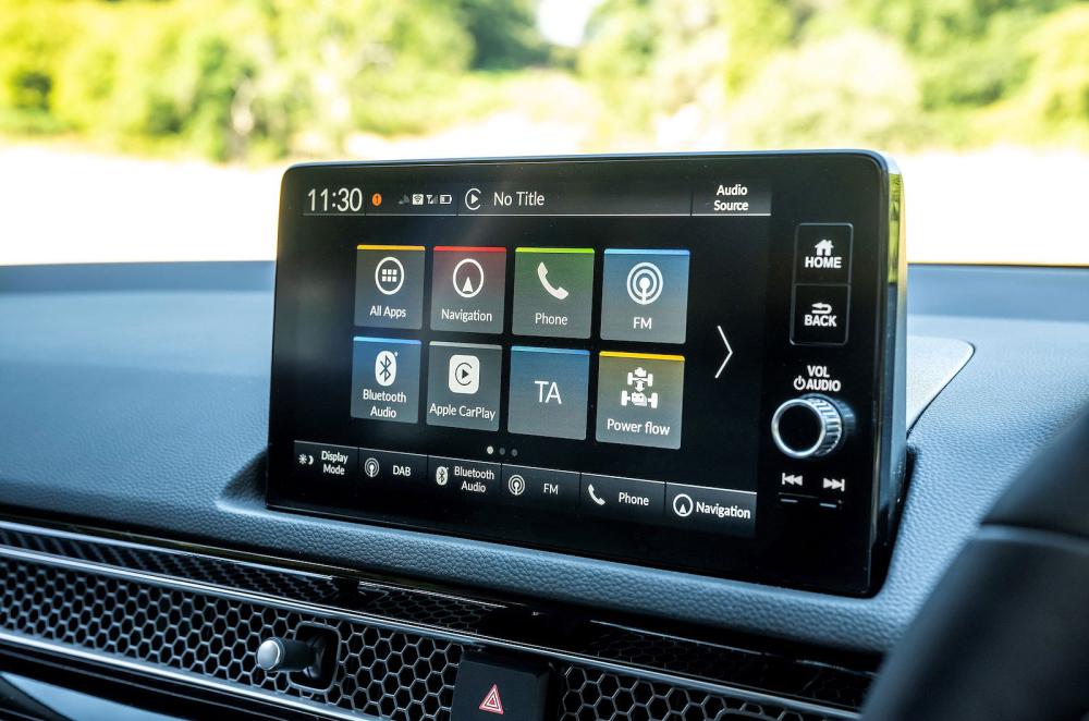 Honda Civic e:HEV infotainment touchscreen
