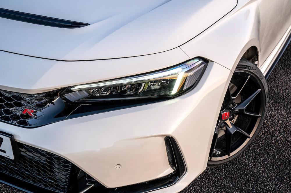 Honda Civic Type R headlight