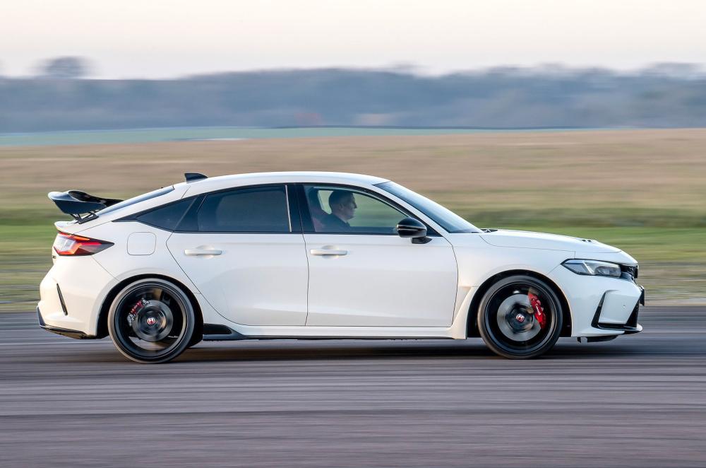 Honda Civic Type R right tracking