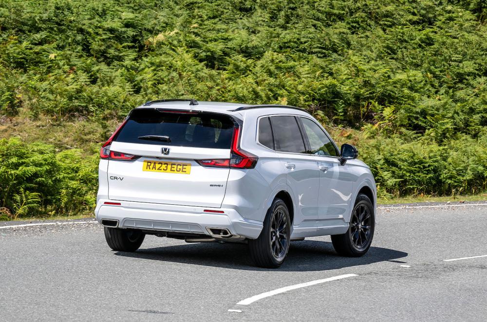 Honda CR-V rear cornering