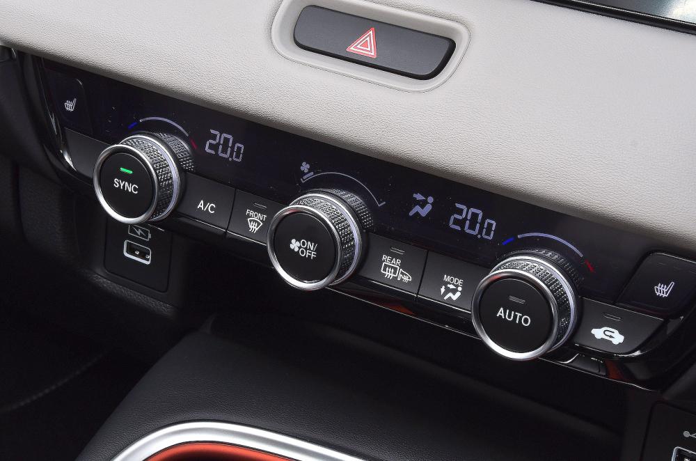 Honda HR-V air-con controls