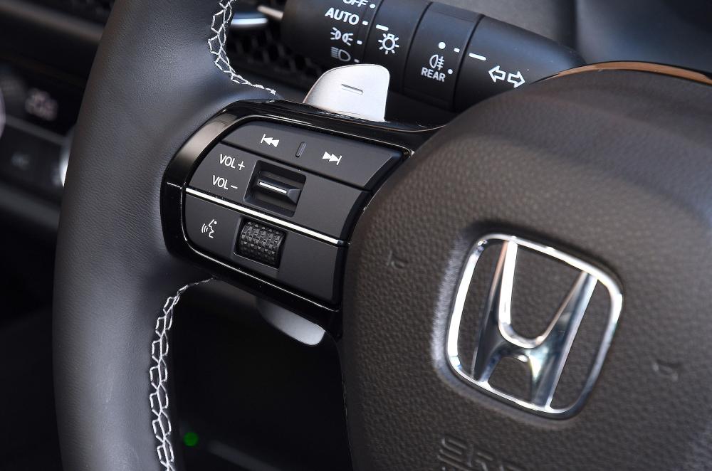 Honda ZR-V interior steering wheel detail