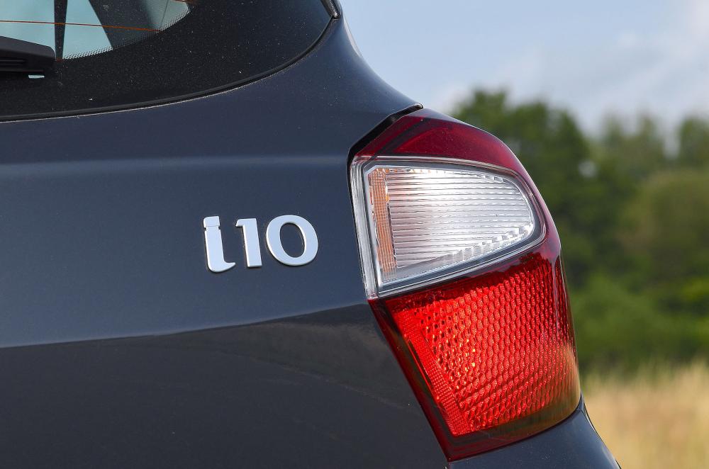 Hyundai i10 rear lights