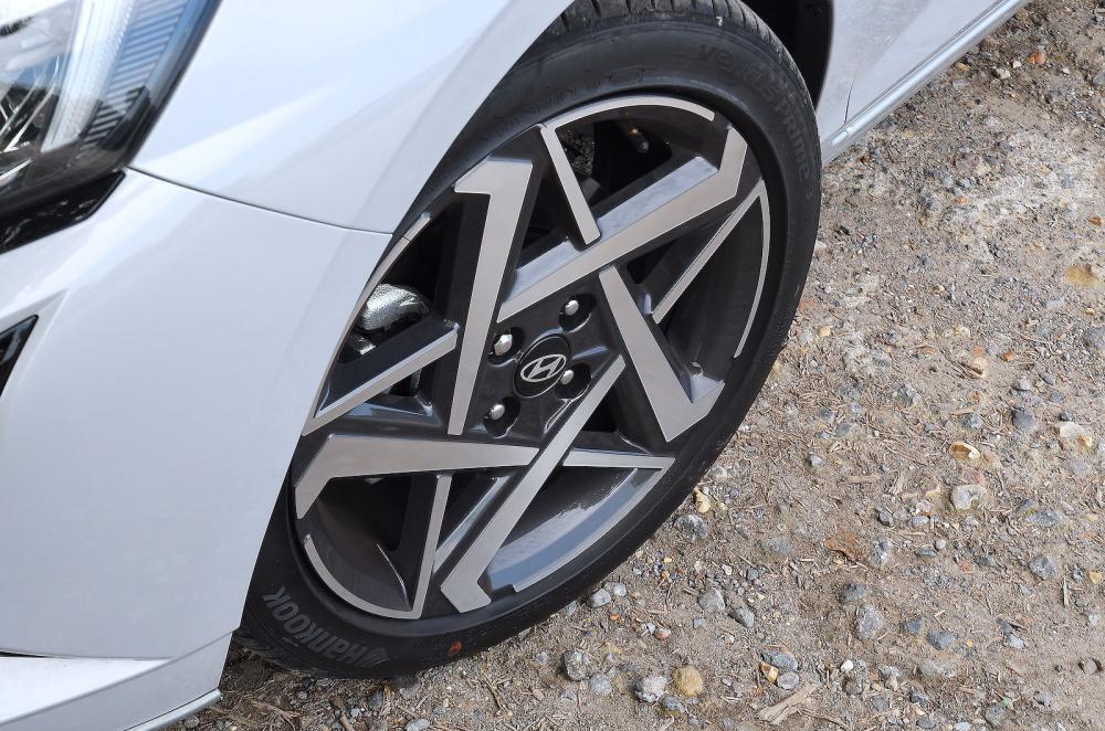 Hyundai i20 alloy wheel
