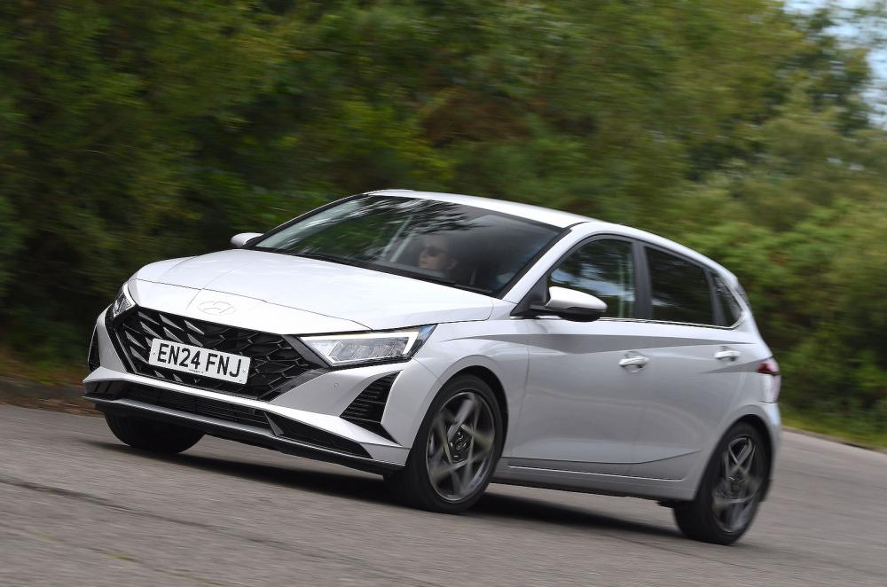 Hyundai i20 front left driving