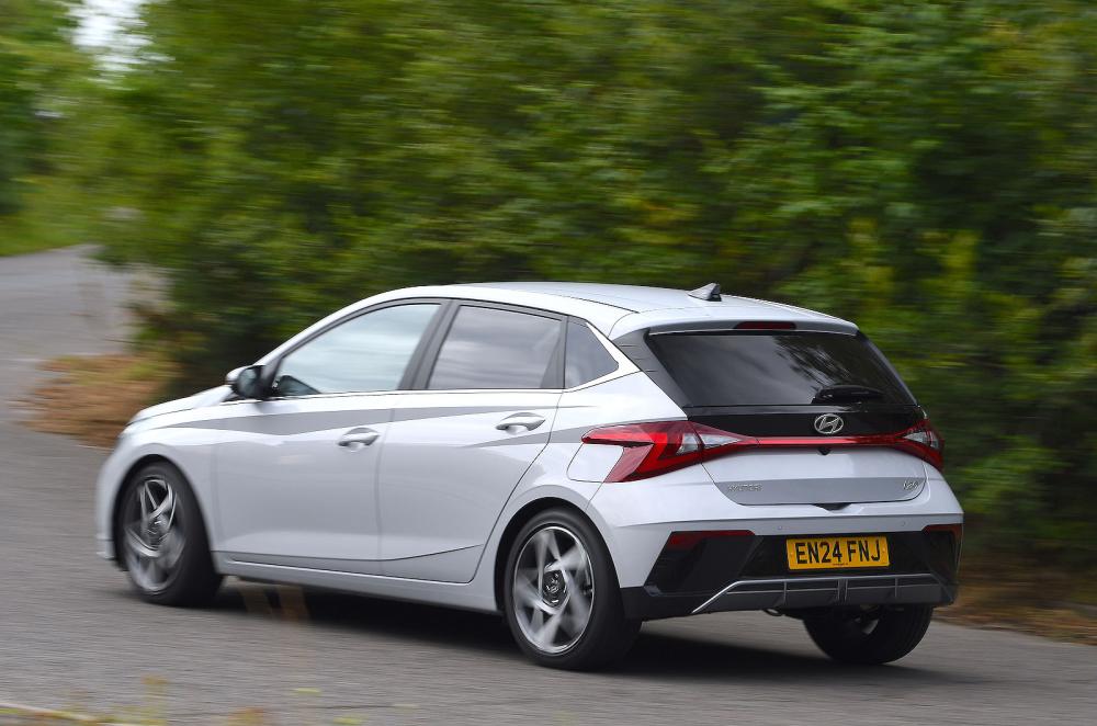  Hyundai i20 rear cornering