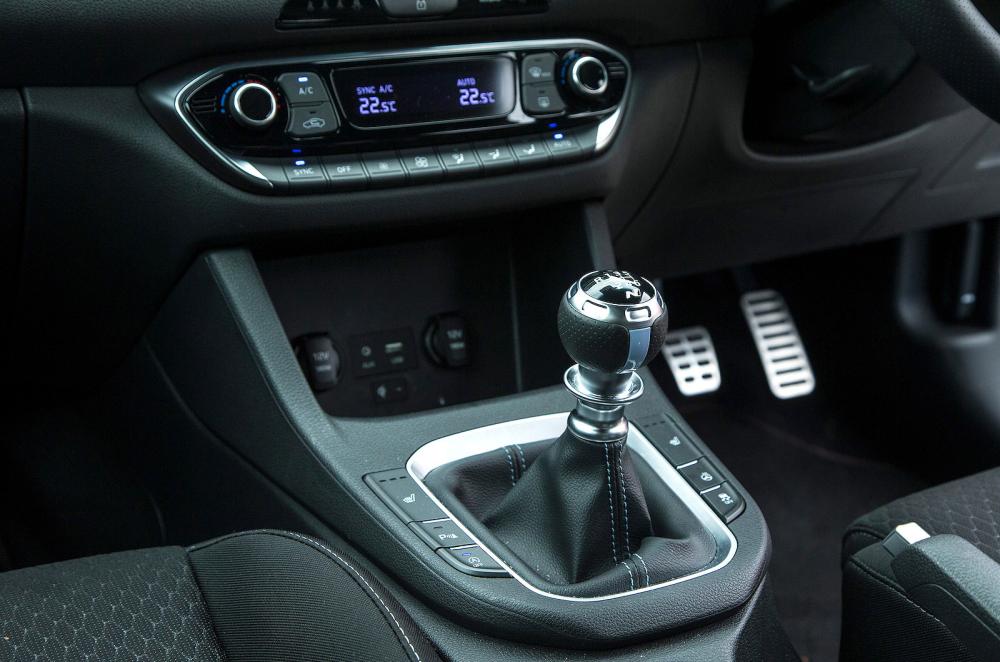 Hyundai i30 N interior gearstick detail