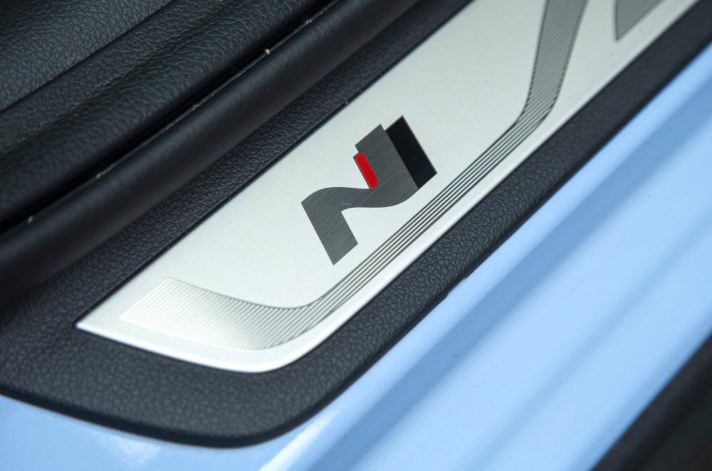 Hyundai i30 N interior kickplate detail