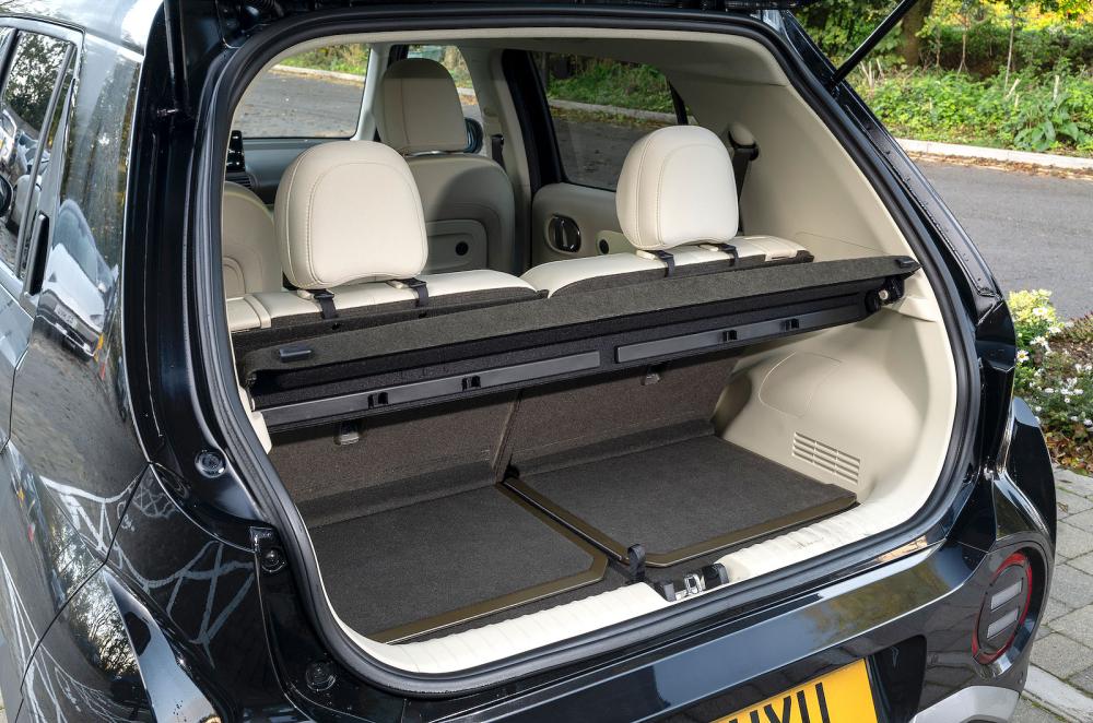 Hyundai Inster boot
