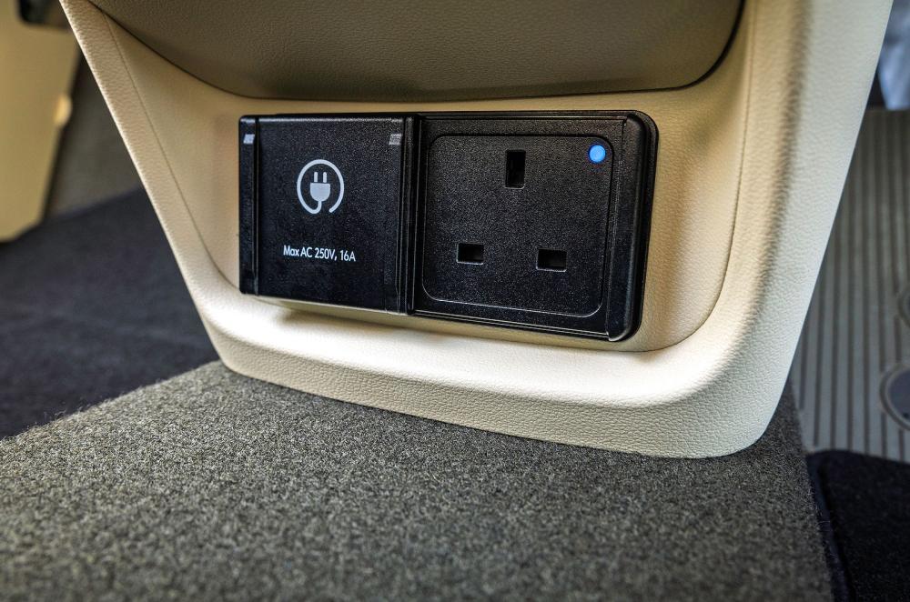 Hyundai Inster interior socket